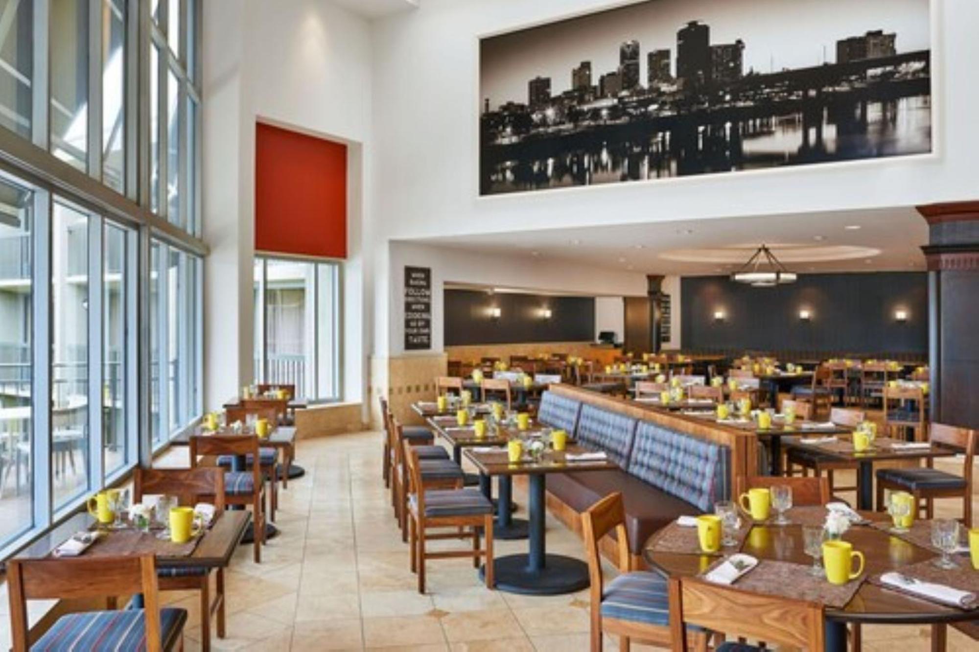 Four Points By Sheraton Little Rock Midtown Exterior photo